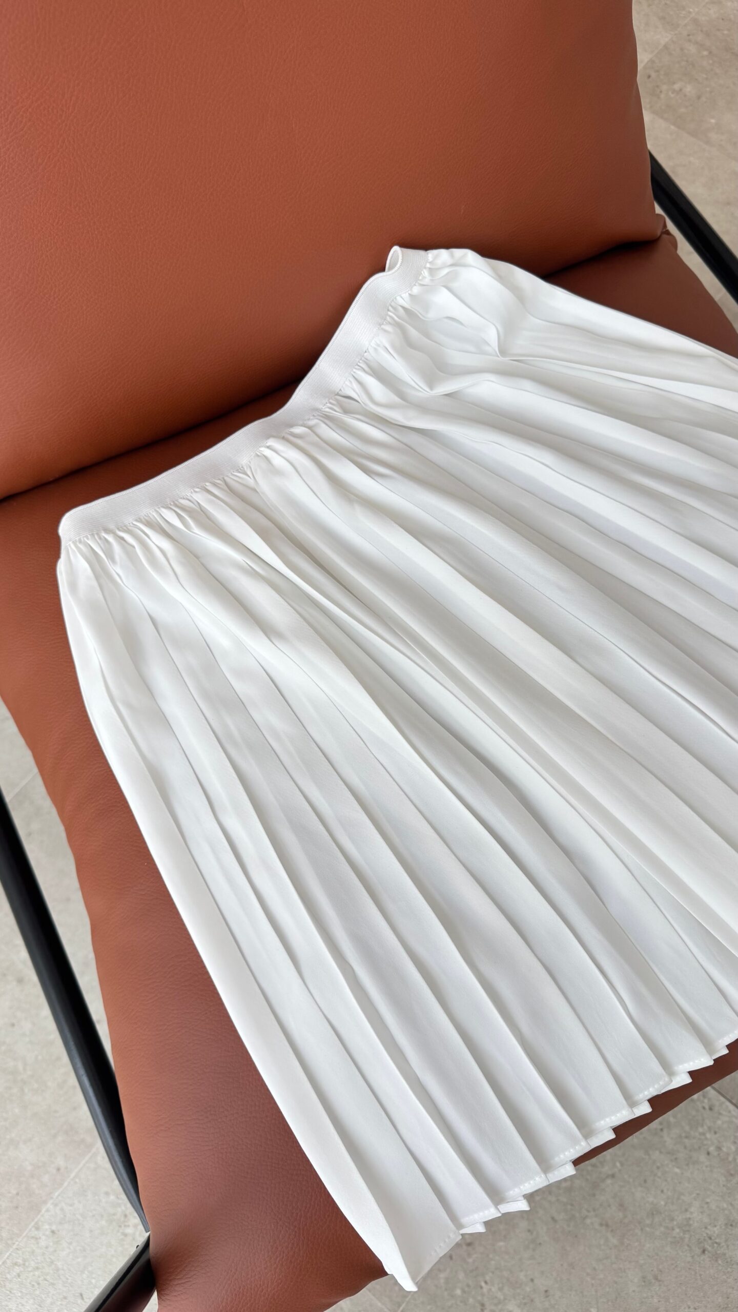 image_1950-1631.jpg Piliseli Etek İçlik - Beyaz - Görsel 1