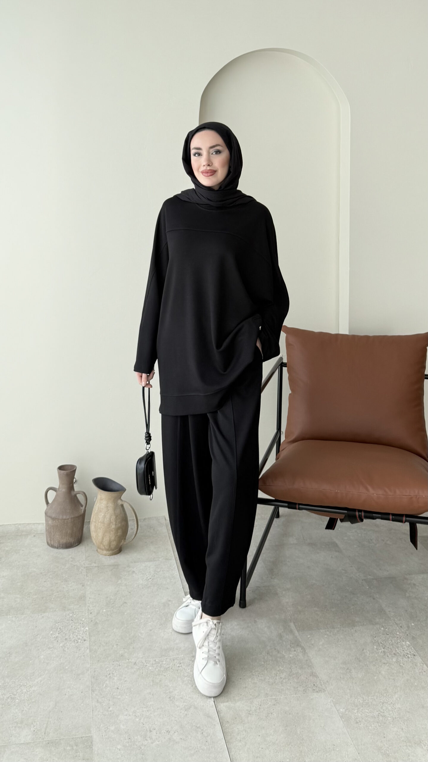 1764107324_0_6926243ce1ab9.jpg Ferna Çıtçıt Oyşo Takım - Siyah - Görsel 1