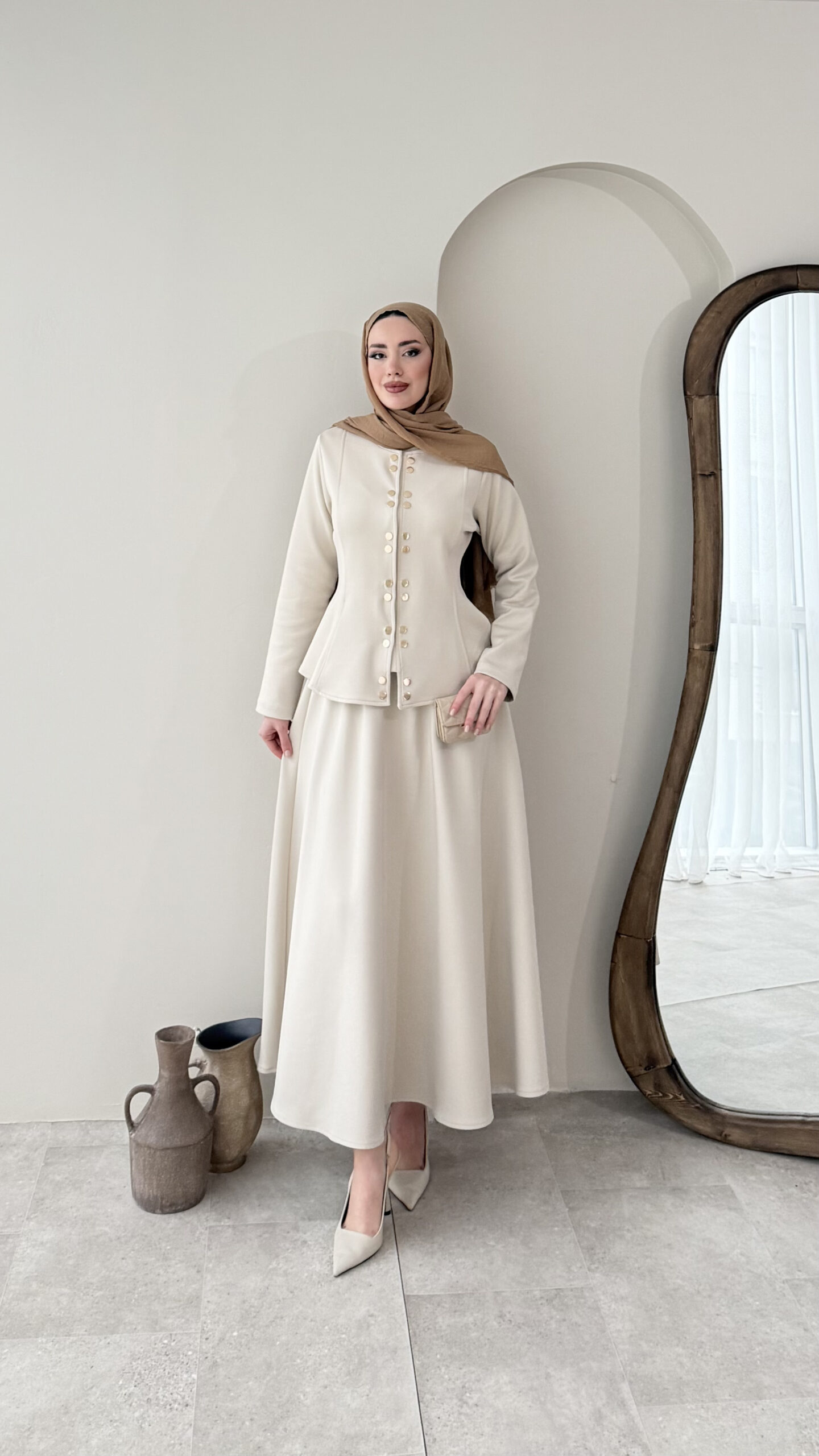 1764436832_0_692b2b60248c5.jpg Leile Scuba Takım - Taş - Görsel 1