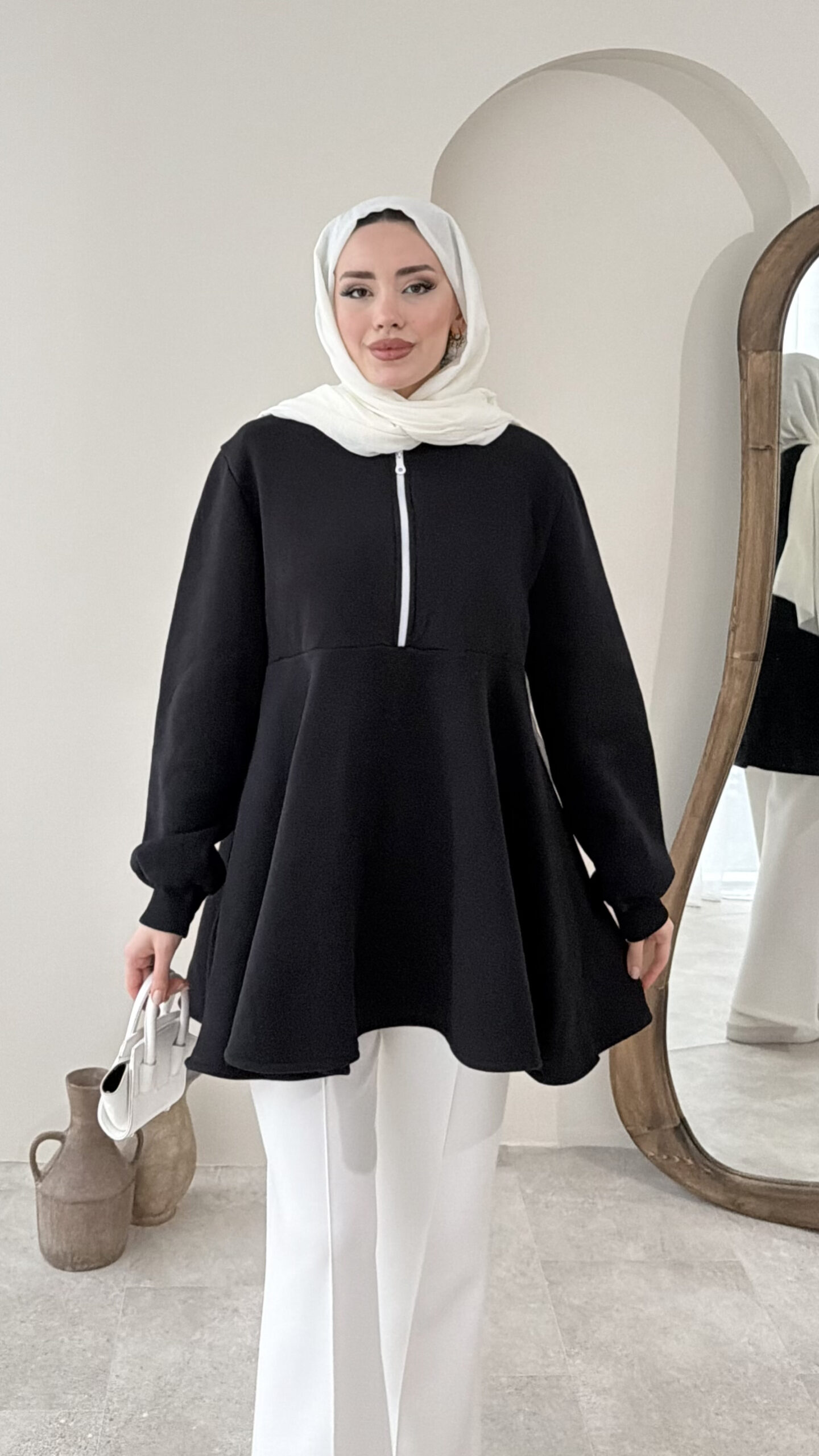 1764443868_0_692b46dc084bc.jpg Pamuklu Sweat - Siyah - Görsel 1