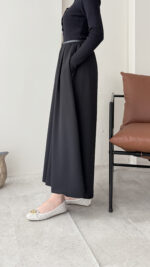 Etekli Pantalon - Siyah - Görsel 3