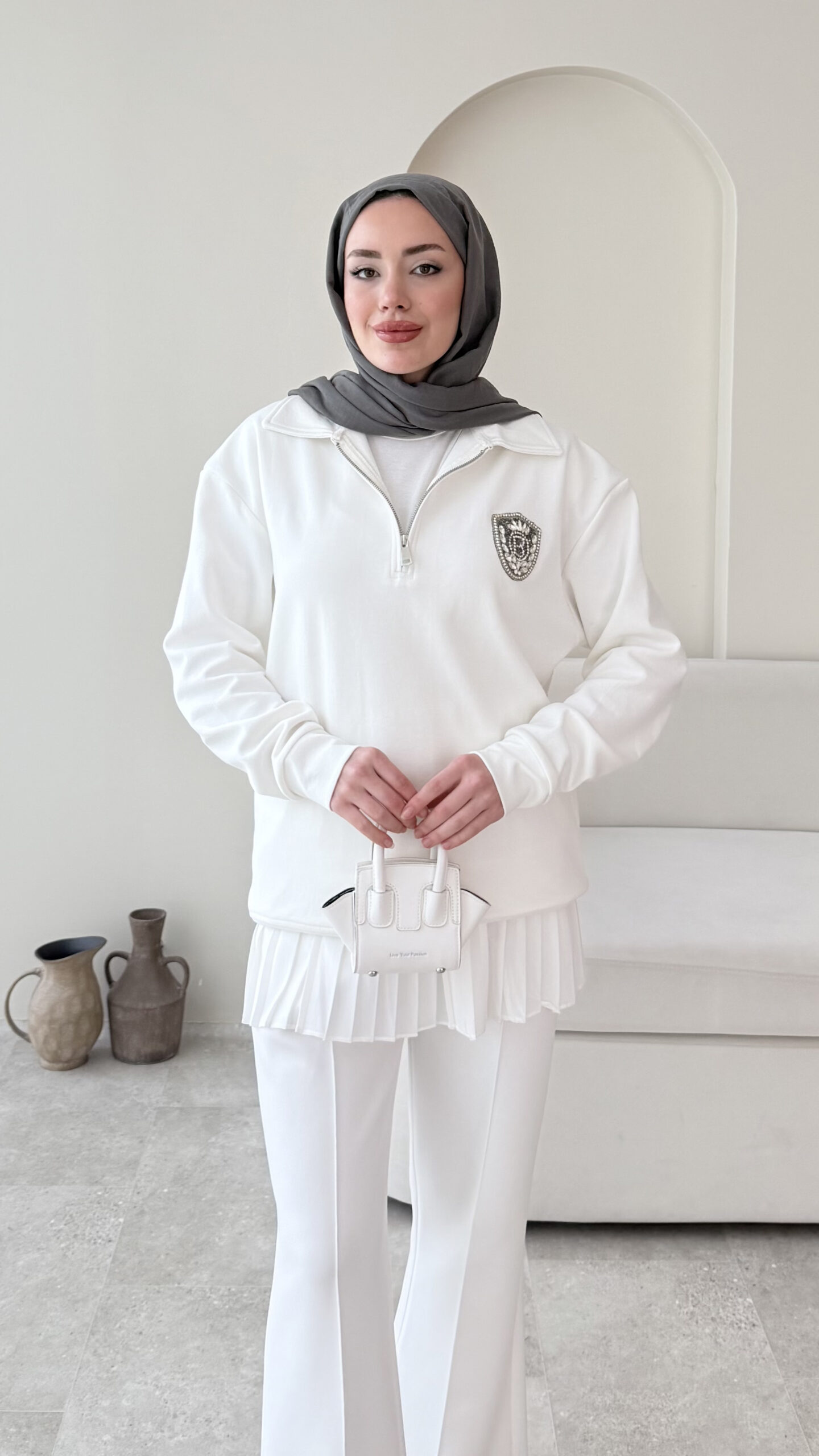 1767366241_0_6957de6177bf5.jpg Royal Sweat - Beyaz - Görsel 1