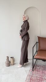 Miri Düğme Detaylı Takım – Kahve - Görsel 2